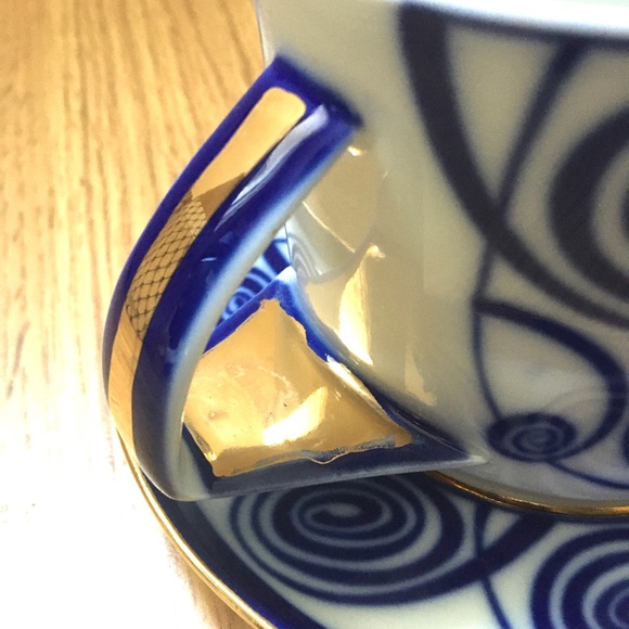 SALE! Gilded porcelain teacup and saucer set from Russia - Picture 5 of 12